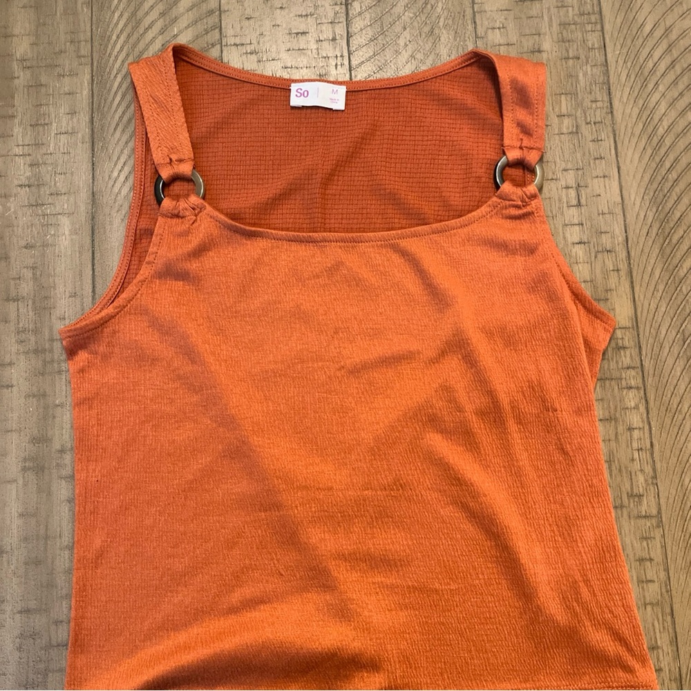 SO Women's Rust Tank Top with Ring Accents